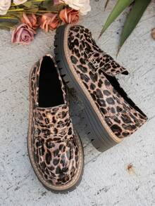 Thick Sole Wide Fit Round Toe Slip-On Loafers, Outdoor Travel Vacation Bicolor Casual Shoes, Leather Upper Comfortable Lining Elegant Popular Item, Wide Fit College Style Plus Size Student Shoes. This Item Has A Thick Sole And Wide Fit, Please Refer To The Size Chart In The Details Page And Order A Half Size Up If Your Feet Are Narrow. - Brown - View 6