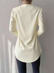 女士健身瑜伽上衣，速干运动服，适合跑步、健身房锻炼，弹力压缩打底衫 - 奶油白 - 查看 3