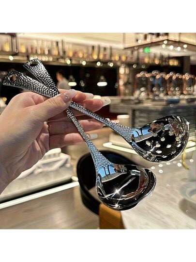 1pc/2pcs Premium Stainless Steel Large Spoon, Ladle, Textured Tabletop Mallet Hotpot Durable Soup Spoon, Spoon & Ladle, Suitable For Kitchen, Dining Room, Bedroom, Hotel
