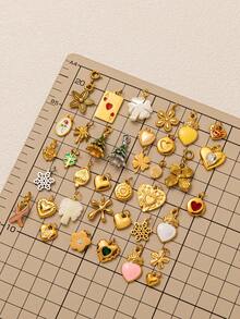 1 Piece Of Fashionable Hot Selling Poker Card Heart-Shaped Flower Love Clover Life Tree Rose Snowflake Christmas Tree Stainless Steel Pendant, Stainless Steel Plated With 18K Gold, DIY Jewelry Accessories, DIY Necklace Accessories, Bracelet Accessories, Keychain Accessories, Easy To Match, Suitable For Daily Leisure Festivals As An Exquisite DIY Pendant To Wear. - Multicolor - View 4