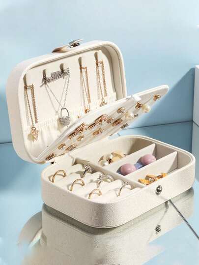 1个大容量首饰收纳盒，旅行首饰整理盒，化妆品收纳盒，多隔层首饰展示盒，礼品收纳盒，翻盖设计，适合存放戒指、项链、耳环、手表、口红和其他配饰，床边户外优雅国际风，是送给女孩的理想礼物，化妆包，化妆袋，收纳盒，化妆品整理盒，洗漱包，桌面整理盒，化妆包，包，化妆袋，旅行必备，化妆包，旅行必备，小型化妆包，化妆袋，化妆品包，旅行必备，大容量，大号化妆包，圣诞礼物，收纳袋，旅行，送给女性的旅行必备礼物，收纳袋，手拿包/小手提包，化妆品整理盒，化妆品收纳，收纳袋，刷子收纳袋，迷你收纳袋，大容量收纳袋