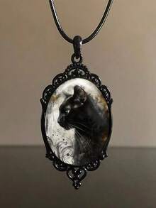 1pc Vintage Halloween Black Cat Pendant Necklace (With Slightly Faded Pattern Effect, May Have Minor Color Difference)