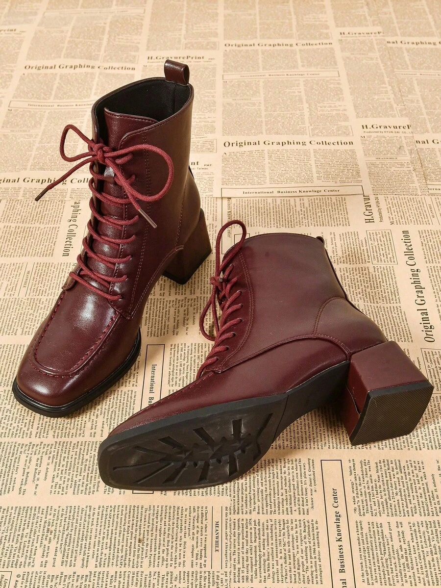 Botas de mujer de caña media con cordones y punta afilada, talla pequeña en un tamaño