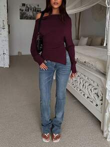 Áo len nữ kiểu dáng thanh lịch, sang trọng, tối giản, thoải mái với thiết kế vai bất đối xứng, thích hợp cho việc đi làm hàng ngày. - Màu Đỏ Sâu - Xem 4