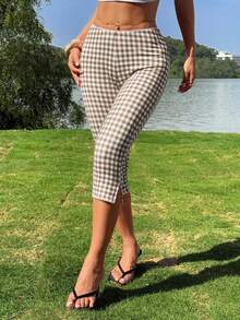 Women's Retro Skinny Fit Gingham Capri Pants With Delicate Lace Trim Side Slit Comfortable Cropped Trousers For Casual Daily Outfits - 卡其色 - 查看 3