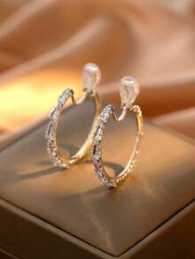 1 Cặp bông tai vòng đồng đính đá Cubic Zirconia thời trang dành cho nữ, bông tai kẹp, sáng bóng và thanh lịch, thích hợp đeo hàng ngày, quà tặng ngày lễ - Kẹp tai - Xem 4