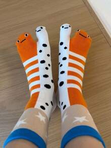 1 Pair Cute & Quirky Toe Separator Abstract Ugly Cute Moray Eel Aquarium Themed Socks, Unique Gift For Couples & Best Friends