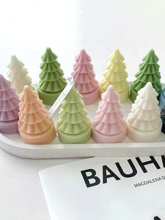 1 pieza Molde de silicona en miniatura de árbol de Navidad, adecuado para velas aromáticas DIY, decoraciones de árbol de concreto, adornos colgantes de arcilla y jabones hechos a mano, ideal para la decoración navideña del hogar, regalos de Año Nuevo, clases de manualidades de invierno, fácil de operar y exhibir los productos terminados.