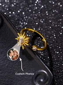 1pc Customized Photo Projection Ring For Women, Charming Personalized Bohemian Style Sunflowers With Picture Projection Ring For Summer Beach Vacation Jewelry, Couple Proposal Ring Wedding Season Gift, Mother's Day Gift For Mom, Thanksgiving Anniversary Commemorative Gift,Adjustable Photo Couple Ring For Your Loved One, Anniversary Gift, Valentine's Day Gift, Memorial Jewelry