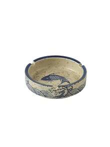 Cendrier rond, cendrier de table. C'est un accessoire de fumeur adapté pour être offert en cadeau et peut être utilisé pour la décoration de bureau ou de la maison. (La coque de ce produit est en céramique, avec une texture et une couleur pleines d'artisanat.) En tant que fournitures de rentrée scolaire, ce cendrier rétro est un cendrier décoratif portable.