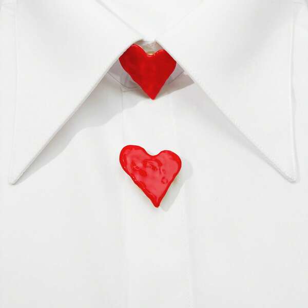 2 Pieces Minimalist Elegant Red Heart Button Cufflinks Suitable For Men's And Women's Dress Shirts, Dresses, And Everyday Business Attire No Sewing Required The Perfect Gift For Friends And Family On Holidays And Birthdays