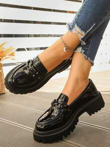 2025 Nuovi mocassini da donna per primavera/autunno con decorazione a catena metallica, suola spessa in pelle lucida, slip-on, fondo morbido, neri, alla moda, versatili e comodi - Nero lucido - Visualizzare 7