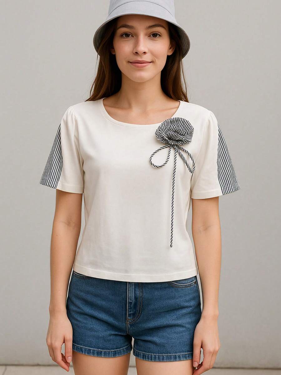 Camiseta Algodón Dama Aplicaciones de Flores, manga corta con estampado floral blanco elegante, camiseta gráfica con estilo para mujer - Negro - Ver 1