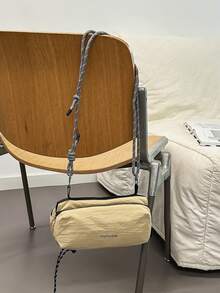 轻巧便携的身体化妆包，适合通勤、徒步旅行等各种场合，网状水壶袋，可收纳手机、小型身体化妆品及其他男女通用物品。 - 彩色 - 查看 11