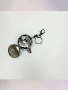 1PC Mini Cigarette Ashtray With Key Chain Smoking Accessories Stainless Steel Portable Round Shaped Silver Cigarette Supplies(Random Pattern)(Keychain Random) - Silver - View 7