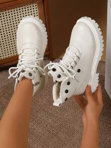 1 Pair Lace-Up Snow Boots For Women, Thermal Lined Thick Soft Sole Motorcycle Boots, British Style Winter Boots - Beige - View 2