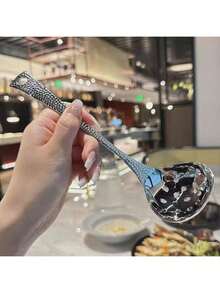 1pc/2pcs Premium Stainless Steel Large Spoon, Ladle, Textured Tabletop Mallet Hotpot Durable Soup Spoon, Spoon & Ladle, Suitable For Kitchen, Dining Room, Bedroom, Hotel