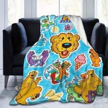 Bear In The Big Blue House Soft Flannel Blanket - Cozy All-Season Gift Blanket With Playful Bear & Friends Design, Perfect For Home Decor, Office, Or Travel, Allseason Blanket |   Playful Design |   Polyester Blend, Bear Blanket - 280GSM It's An Interesting Gift For Birthdays, Christmas, Halloween, Thanksgiving And New Year For Female Family Members, Friends, Classmates, Best Friends And Boyfriends And Girlfriends. It's Suitable For Napping, Camping And Cute Home Decoration And For Pet For All Seasons, Machine Washable. Applicable For Sofa, Bedding, Office, Also Suitable For Camping And Travel, An Ideal Gift For Birthdays And Holidays. - 如圖所示 - 查看 11
