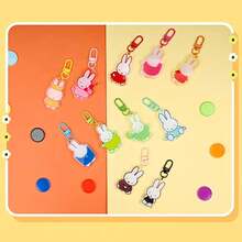 Túi quà bí mật gồm búp bê Miffy và mặt dây chuyền acrylic, móc khóa hình thỏ dễ thương ngẫu nhiên cho ba lô, mặt dây chuyền ba lô phong cách dễ thương và ngọt ngào, quà tặng sưu tầm bất ngờ không thể thiếu dành cho các bé gái dễ thương. - 1 chiếc túi mù - Xem 7