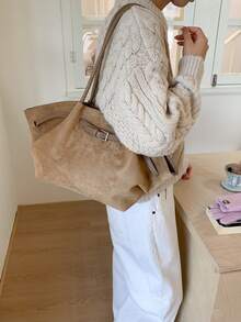 1个麂皮腋下手提包，金属扣复古高端通勤大容量单肩包，女士款。请置于通风处1-3天散去材质气味。（由于拍摄时的光线和角度原因，实物颜色可能与图片略有差异。） - 卡其色 - 查看 3