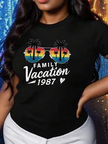 Camiseta gráfica de manga corta y cuello redondo de algodón negro de 180 g para mujer con estampado de palmeras y atardecer "Family Vacation 1987". Camiseta informal de verano, corte holgado y cómodo, estilo playero moderno. - Negro - Ver 2