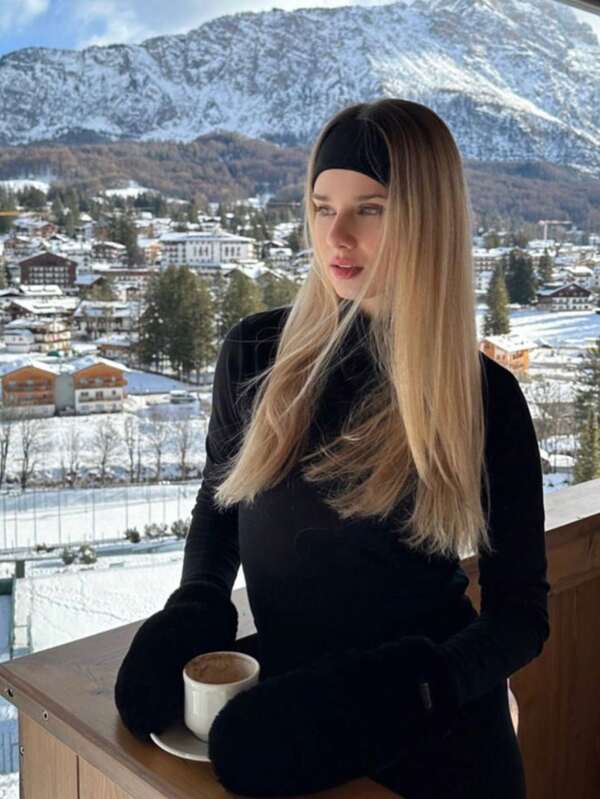 1pc Women's Fashion Solid Color Headband, Soft & Comfortable Sweatband, Suitable For Daily Life, Sports And Gym Use Fall Hair Accessories Autumn Women Bandana Yoga Hair Wrap Workout Running Winter Hair Band For Vacation Outfits Woman Elegant Scarf