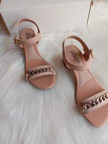 Elegant Women's Sandal With 4cm Block Heel And Chain Detail - 米色 - 查看 3
