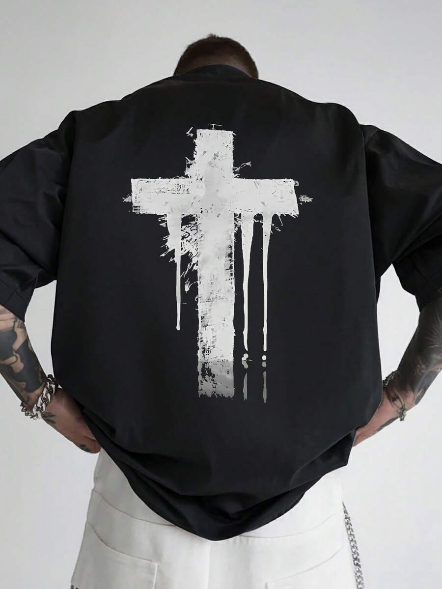 Camiseta blanca desgastada para hombres con estampado de cruz en la espalda - Camiseta casual de cuello redondo de manga corta para verano con gráfico en la espalda, lavable a máquina, usable para el día a día y atuendos casuales - Camiseta neutra versátil para eventos sociales y ropa de oficina - Negro - Ver 1