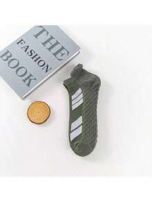 1/25 Pair Of Men's Sports Socks Striped Tyrol Design Boat Socks Spring And Summer Thin Running Socks Comfortable Breathable Fitness Socks Sports Socks Suitable For Daily Outdoor Sports Suitable For Spring, Summer, Autumn And Winter Comfortable, Absorbent And Breathable