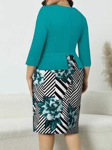 HOMEYEE Plus Striped & Floral Print Cut Out Front Dress - Mint Green - View 2