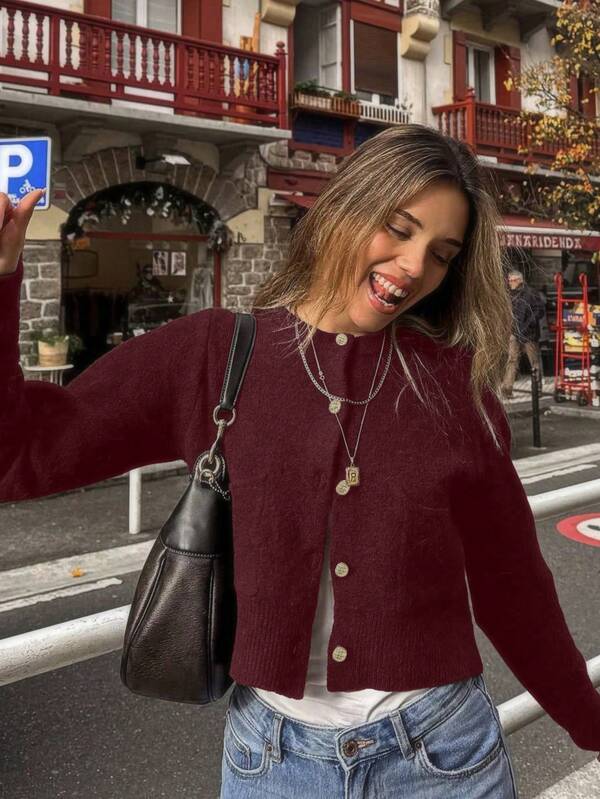 Nuevo suéter de mujer de cuello redondo, abotonado, de manga larga y tejido para otoño e invierno. Elegante, sencillo y versátil, con estilo casual y perezoso, adecuado para el uso diario. Prenda de vestir de mujer para otoño, Navidad y Año Nuevo.