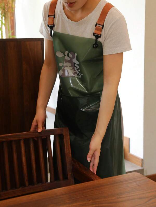 1 Stück minimalistische Farbblock Schürze, transparenter Stil, 100% PVC, Anti-Tropf Großraum Tasche, verstellbarer Schultergurt Schürze, Kreuz-Rücken Design, geeignet für Reinigung, Kochen, Grillen