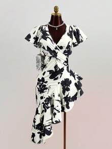 Elegant Women's Printed Medium Length Dress, V-Neck Short Sleeved Design, Asymmetrical Ruffle Edges And Wrap Details, Suitable For Garden Parties, Brunch Dates, Vacation Photography, Wedding Guests Or Holiday Celebrations