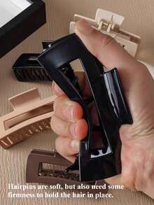 2 piezas/1 pieza Pinza de pelo cuadrada hueca minimalista y suave, pinza de pelo mate gruesa, pinza de agarre de alta gama, nueva pinza antideslizante e irrompible, adecuada para uso casual, regalo para amigos, nuevo accesorio de pelo personalizado