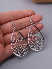 1 Pair Women's Lightweight Hollow Water Drop Earrings