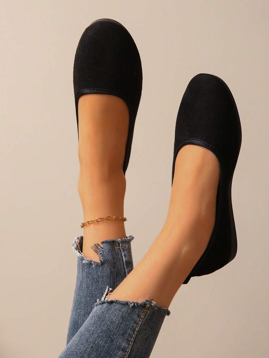 Classic Round Toe Flat Women's Shoes, Plus Size Version 36-43, Thickened Forefoot Protects Feet, Optimized Heel Design Prevents Slipping, Soft Fabric Material And Cushioned Insole For Comfortable Wear