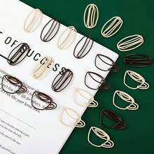 25个咖啡豆造型金属回形针 - 米色/棕色，坚固耐用，非常适合办公室/家庭收纳，可爱俏皮的桌面配件，咖啡爱好者的理想之选，实用文具，适用于计划本/笔记本，是送给咖啡爱好者和收藏家的完美礼物。