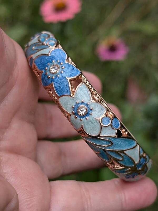 Brazalete de esmalte con flor azul, brazalete de cloisonné floral azul, regalo para ella