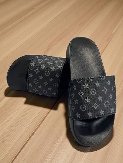 春夏款男士黑色室内拖鞋，时尚印花设计，柔软EVA平底沙滩拖鞋，防滑家居浴室拖鞋，男士沙滩拖鞋，超舒适休闲拖鞋，耐穿男士家居拖鞋，适合日常、休闲和度假穿着