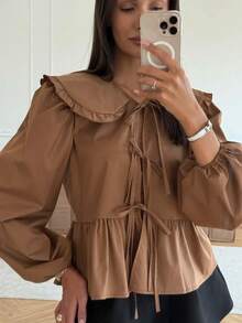 休闲纯色长袖衬衫，彼得潘领和前领带设计，适合女士，非常适合俱乐部和街头服饰美学 - 摩卡棕 - 查看 4
