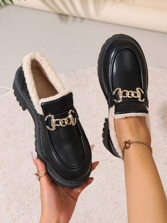 2024 New Women's Retro Style Loafers, Black PU Leather Loafers With Gold Chain Decor, Faux Lined Warm Shoes, Thick Sole Comfortable Non - Slip Wear - Resistant Rubber Sole, Fashionable Versatile Daily Wear Shoes, Easy - To - Match Indoor Outdoor Casual Shoes, Popular Must - Have Item For Daily Outfits, Parties, Street Style