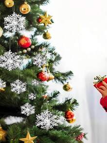 4/10pcs White Christmas Snowflake Decorations, Elegant Hanging Christmas Tree Ornaments, Plastic Glitter Snowflakes, Christmas Winter Wonderland Holiday New Year Party Home Decor, Perfect For Holiday Tree Decorations, Christmas Decorations, Christmas And New Year Celebrations Room Decor