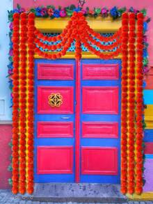 1 pieza/2 piezas/3 piezas/4 piezas Guirnalda de caléndula para decoración, 5 pies de largos hilos rojos artificiales de flores de caléndula para decoración del hogar para Diwali, Pooja, Día de los Muertos, bodas y eventos navideños