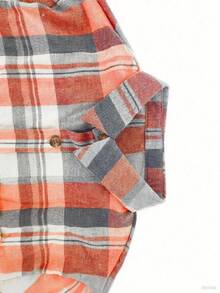 格子纽扣口袋长袖休闲衬衫，格纹长袖上衣，正面有纽扣口袋，适合日常穿着