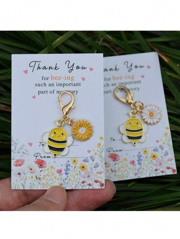 Tarjeta de aliento "Gracias por ser una parte tan importante de mi historia" con llavero de abeja y flor margarita, regalo inspirador perfecto para familia, maestros y miembros del equipo. Llavero grande con abeja y flor de cuerno puntiagudo - regalo de bolsillo para amigos o como llavero de pareja.