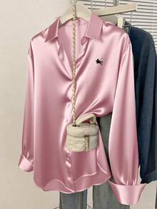 女士秋季马术缎面衬衫，优雅纯色马术印花，尖领单排扣设计，展现日常优雅气质