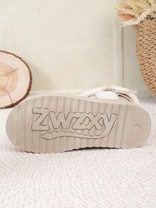 Knöchelhohe Stiefel, neue Winterstiefel mit Gürtelschnalle, dicker Sohle, warmes Futter für Frauen