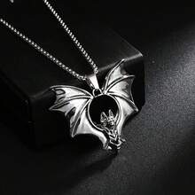 1pc 2025 New Gothic Bat Necklace For Men, European And American Punk Creative Pendant, Vintage And Unique Titanium Steel Necklace, Cross-Border Wholesale Accessories, Long Pendant, Vampire Bat Halloween Gift, Stainless Steel That Doesn't Fade, Suitable For Daily Wear With Sweaters For Men And Women