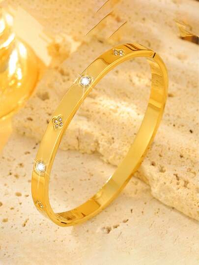 18K Gold Plated Stainless Steel Lucky Flower Bracelet, Elegant Gift For Her On Valentine's Day