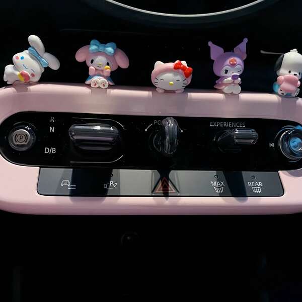 Sanrio 5pcs Sanrio Cute Pet Figurines, Hello Kitty, Cinnamoroll Desktop Decor, Car Cake Topper, Adorable Plush Toys, Back To School Gifts, Suitable For 14+ Years Old, Holiday Party, Birthday, Festival Cartoon Doll Favors, Great For Halloween And Christmas